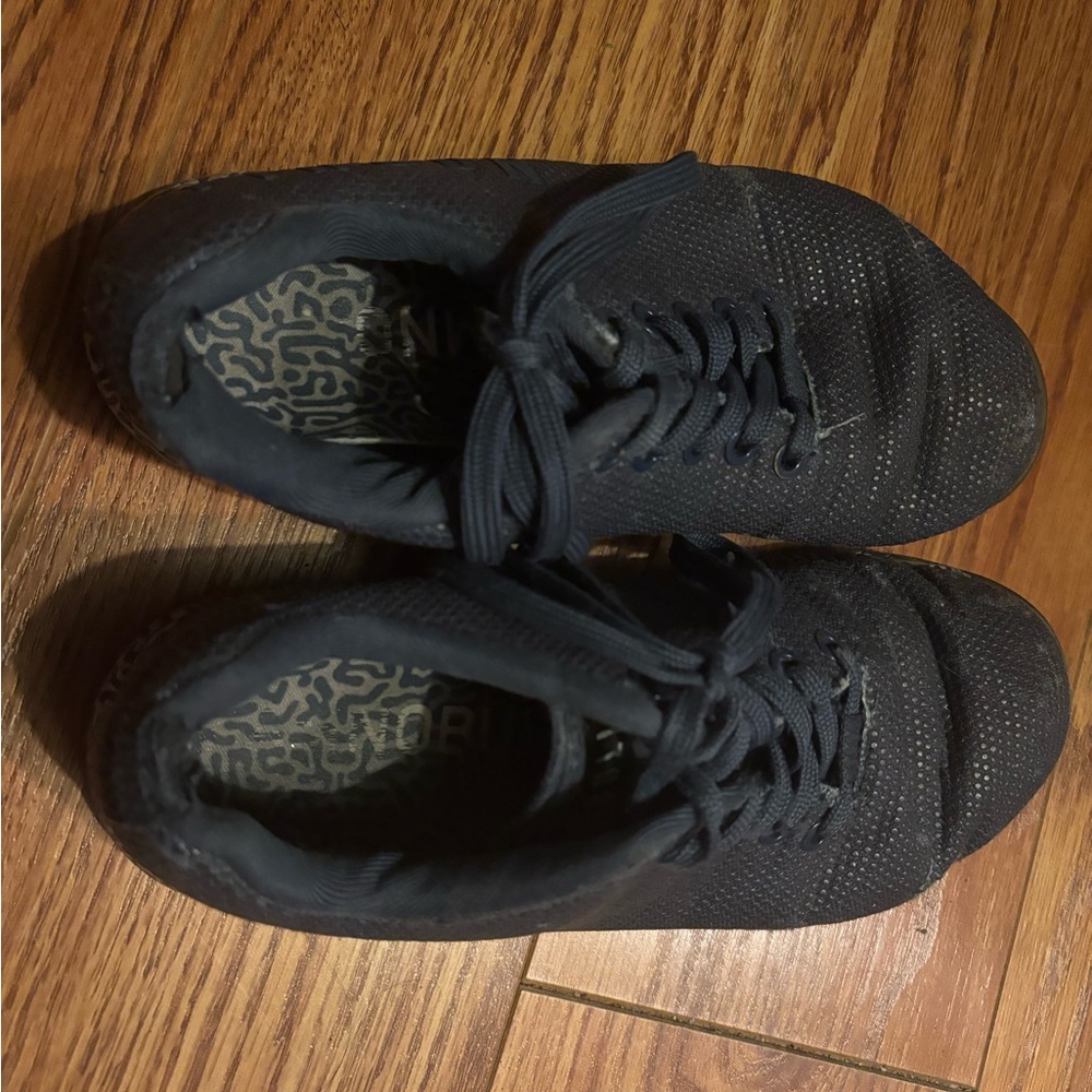 Men's Black Athletic Shoes